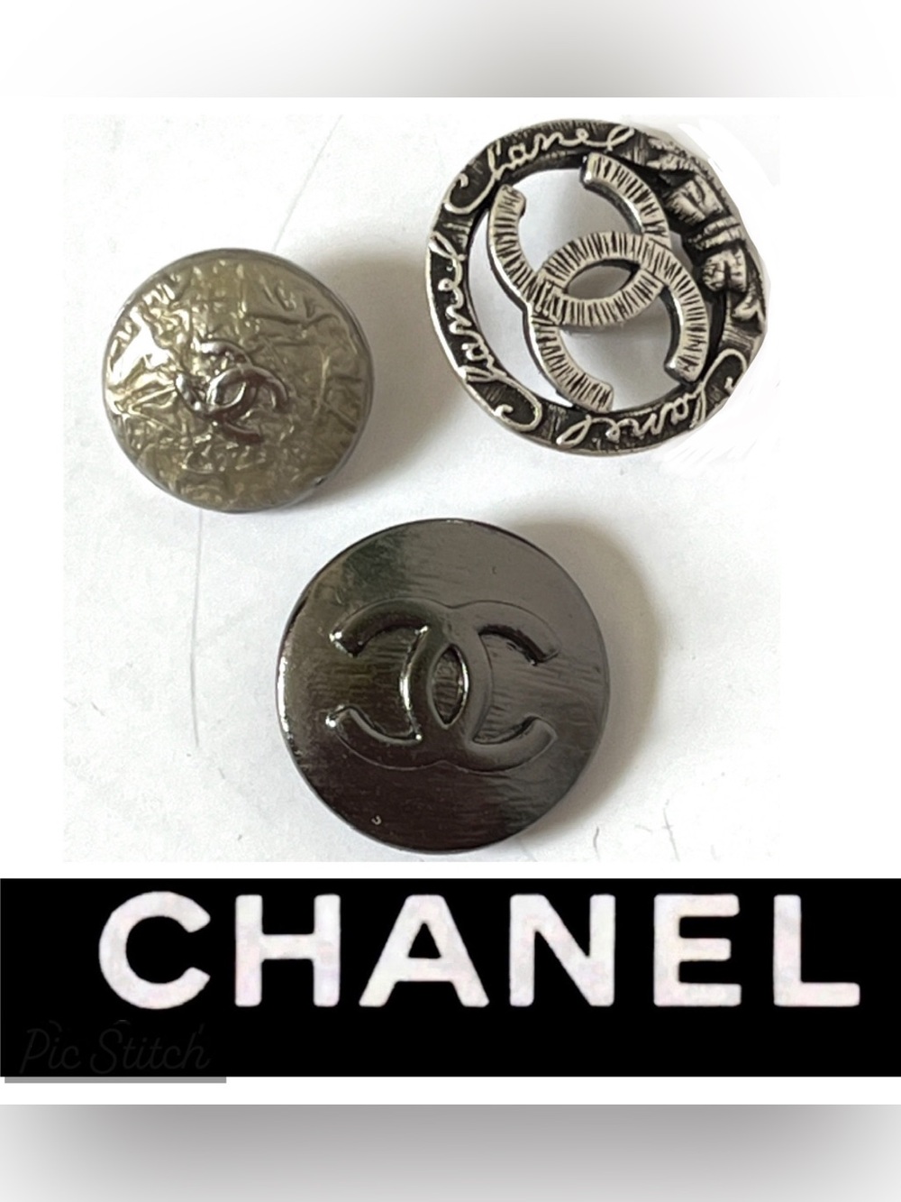 CHANEL lot of 3 mixed buttons, Silver tone CC LOGO